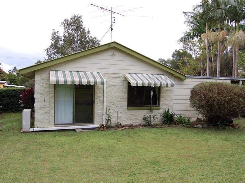 5 Daybell Street, Woodford QLD 4514