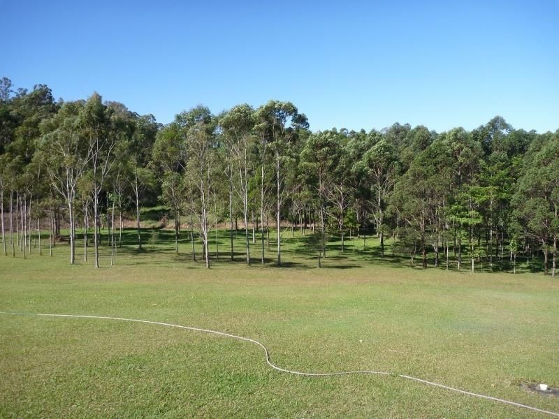 100 Cedarton Drive, Woodford QLD 4514