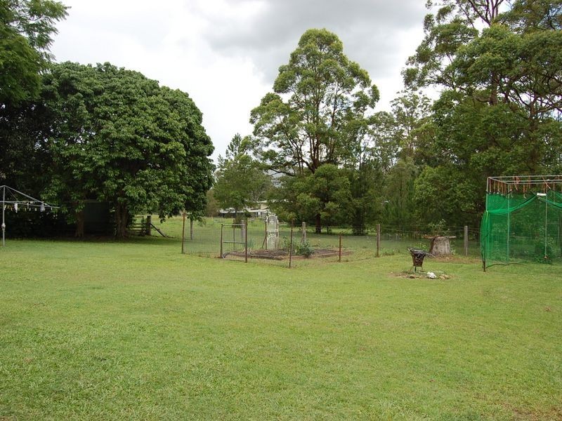 14 Hamilton Street, Woodford QLD 4514