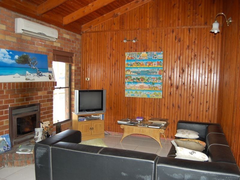 17 Florence Lane, Mount Mee QLD 4521