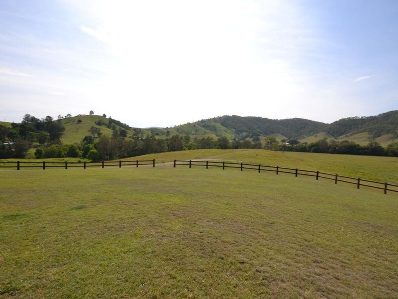 30 Costelloes Lane, Kilcoy QLD 4515