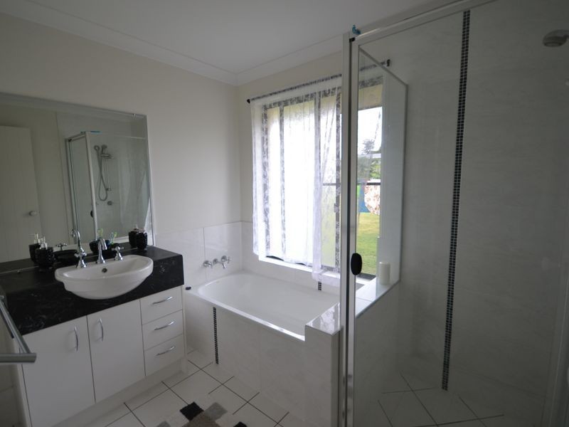 2 Bullaburra Street, Delaneys Creek QLD 4514