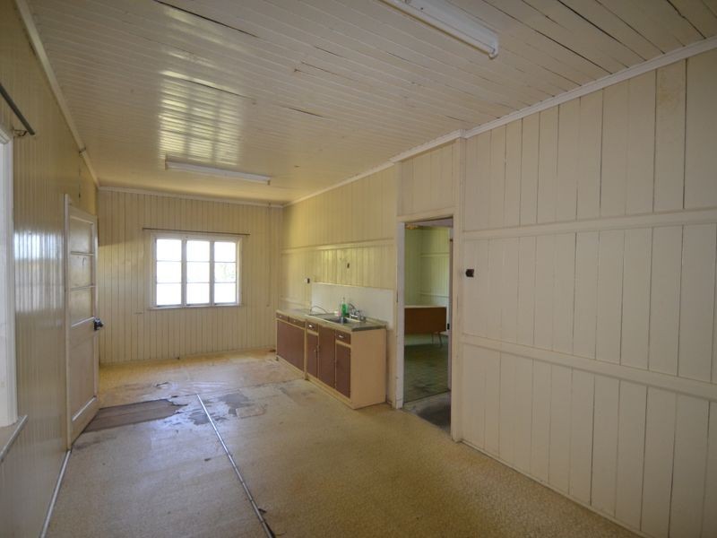 4 Mary Street, Woodford QLD 4514