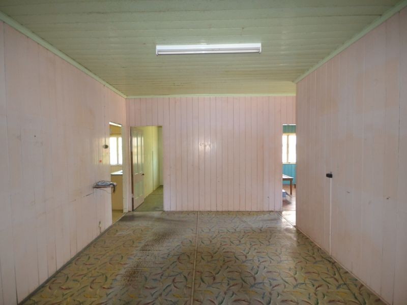 4 Mary Street, Woodford QLD 4514