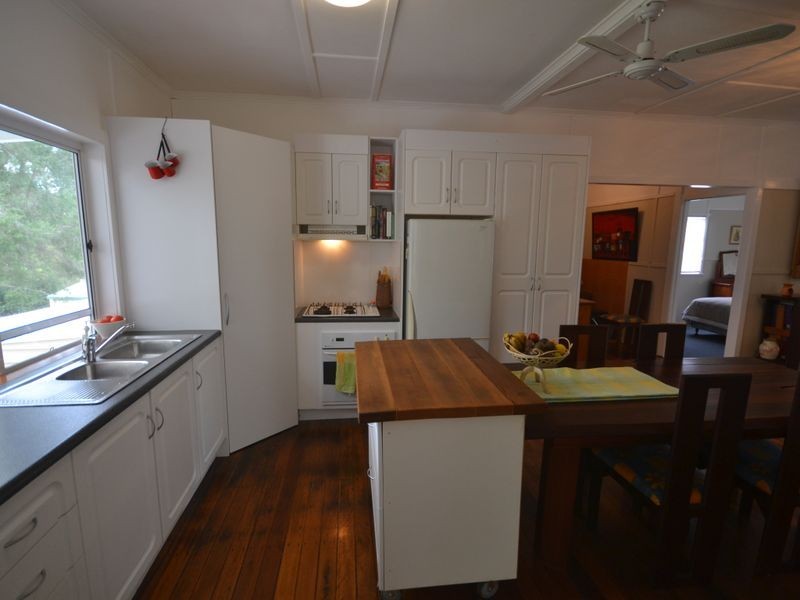 9 Webb Lane, Woodford QLD 4514