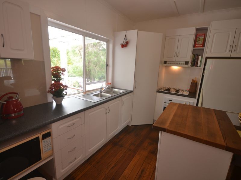 9 Webb Lane, Woodford QLD 4514