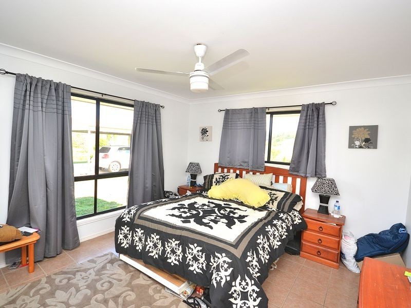 41 Park Drive, Woodford QLD 4514