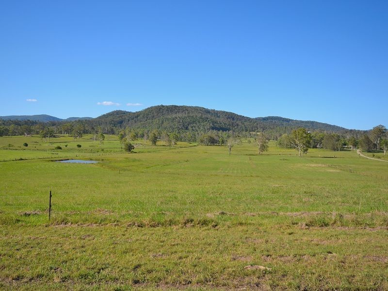 64 Cruice Drive, Woodford QLD 4514