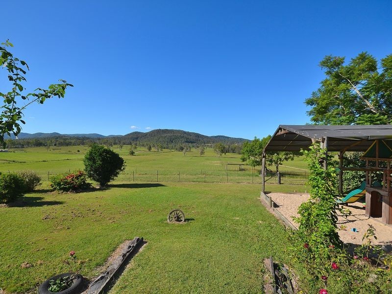 64 Cruice Drive, Woodford QLD 4514