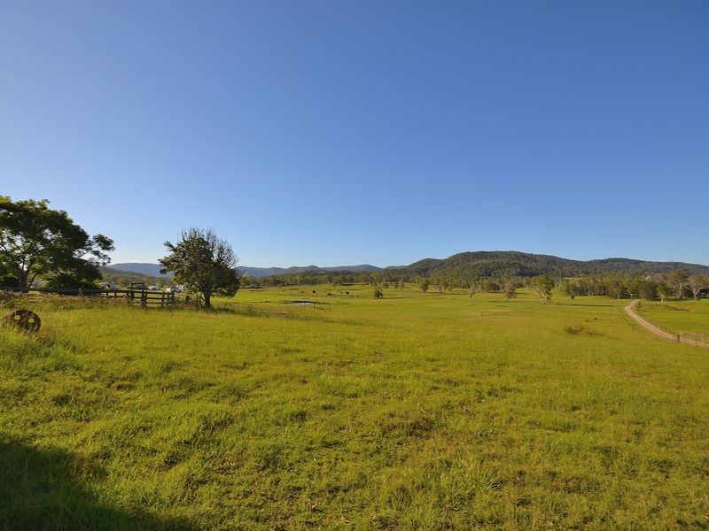 64 Cruice Drive, Woodford QLD 4514