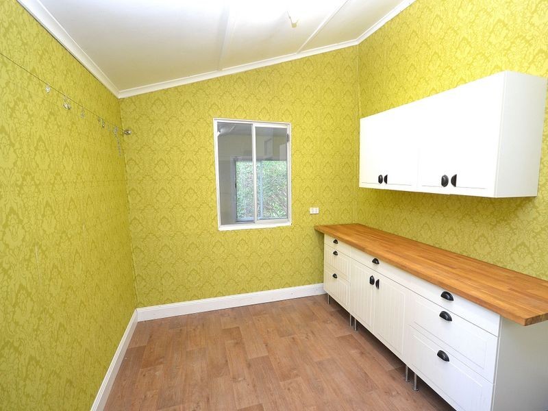24 Robson Street, Kilcoy QLD 4515