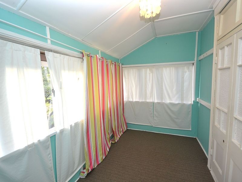 24 Robson Street, Kilcoy QLD 4515