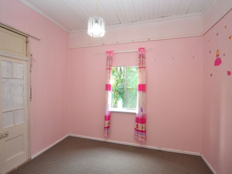 24 Robson Street, Kilcoy QLD 4515