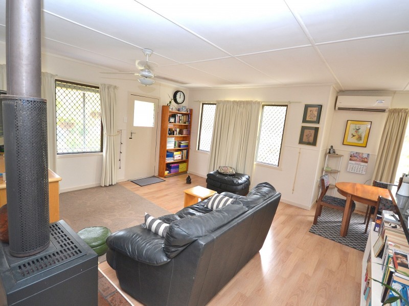 6 Hope Street, Kilcoy QLD 4515