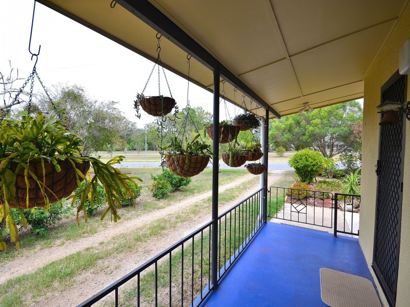 6 Hope Street, Kilcoy QLD 4515