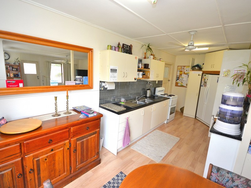 6 Hope Street, Kilcoy QLD 4515