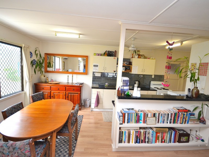 6 Hope Street, Kilcoy QLD 4515