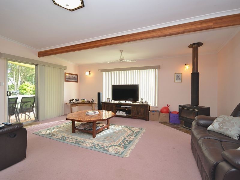 37 Settlement Road, Mount Mee QLD 4521