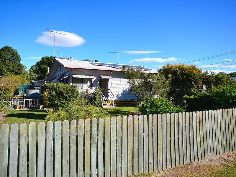 18 Colin Street, Moore QLD 4306