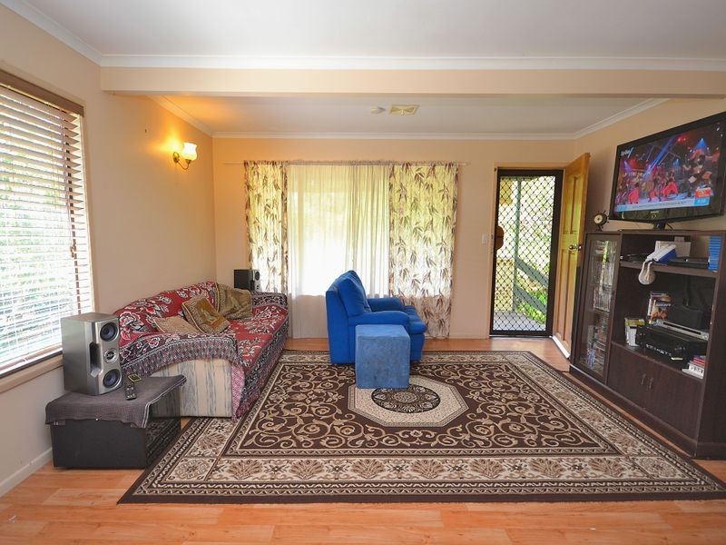 27 Mary Street, Woodford QLD 4514