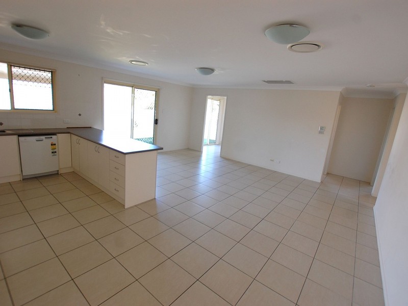 11 Hedley Drive, Kilcoy QLD 4515