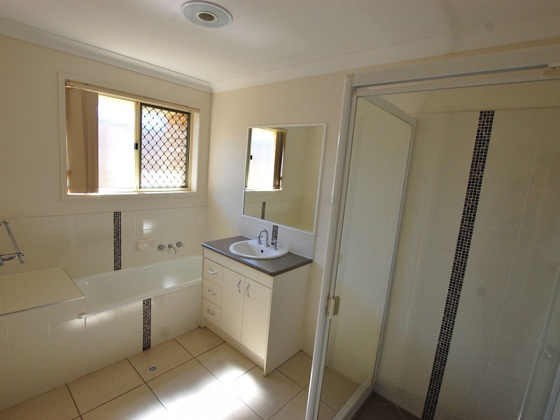 11 Hedley Drive, Kilcoy QLD 4515