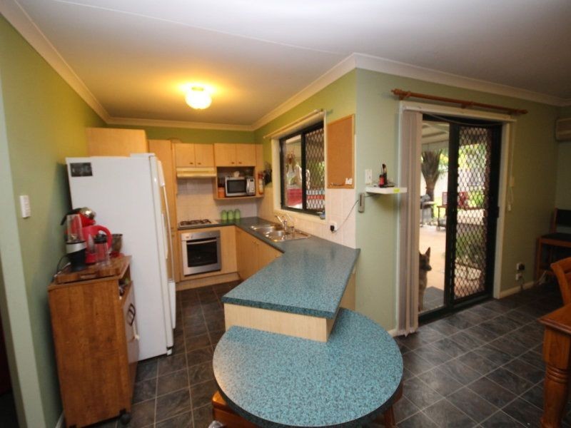 21 Paul Place, Glass House Mountains QLD 4518