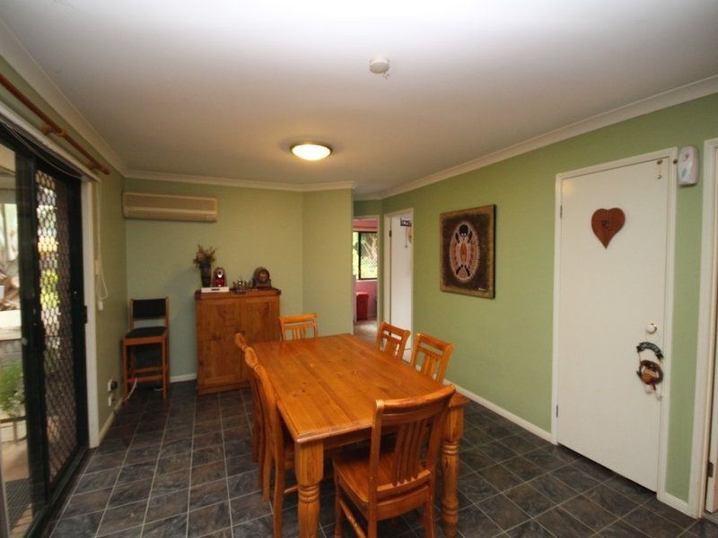 21 Paul Place, Glass House Mountains QLD 4518