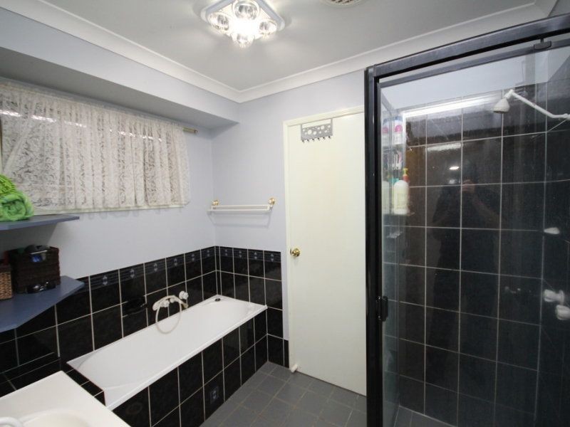 21 Paul Place, Glass House Mountains QLD 4518
