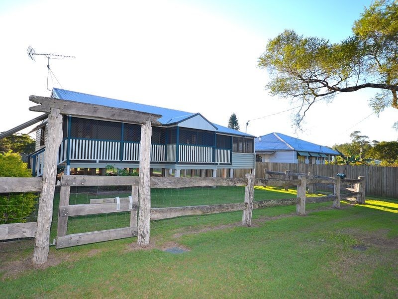 10 Hendy Street, Woodford QLD 4514