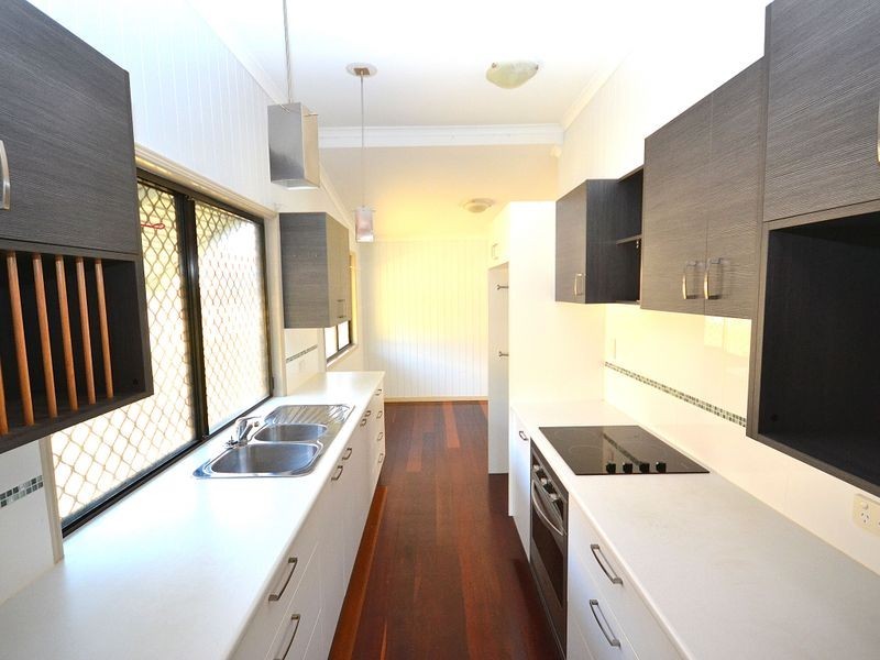 10 Hendy Street, Woodford QLD 4514