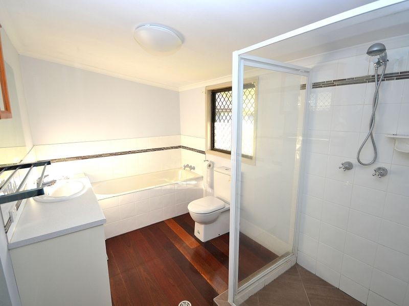 10 Hendy Street, Woodford QLD 4514