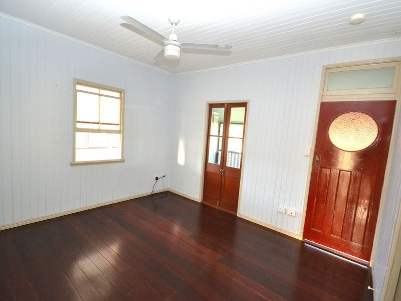 10 Hendy Street, Woodford QLD 4514