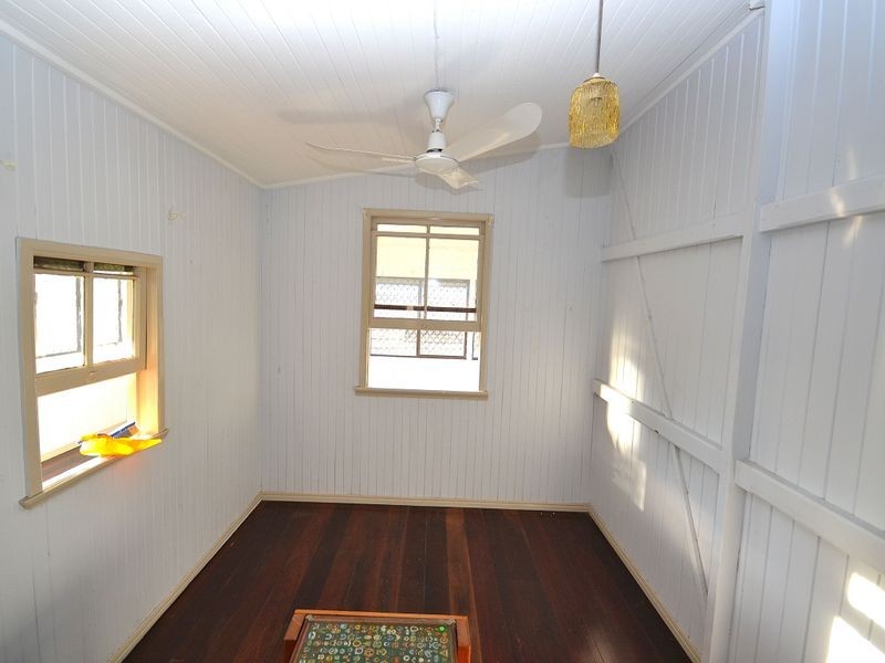 10 Hendy Street, Woodford QLD 4514