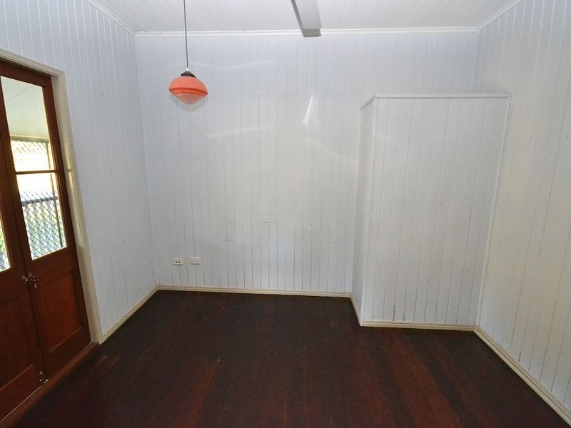 10 Hendy Street, Woodford QLD 4514