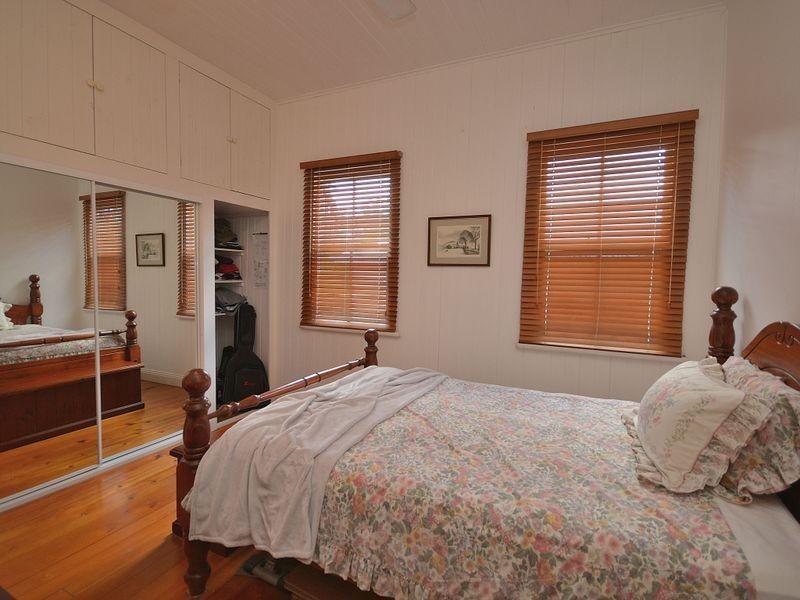 15 Old Cove Road, Woodford QLD 4514