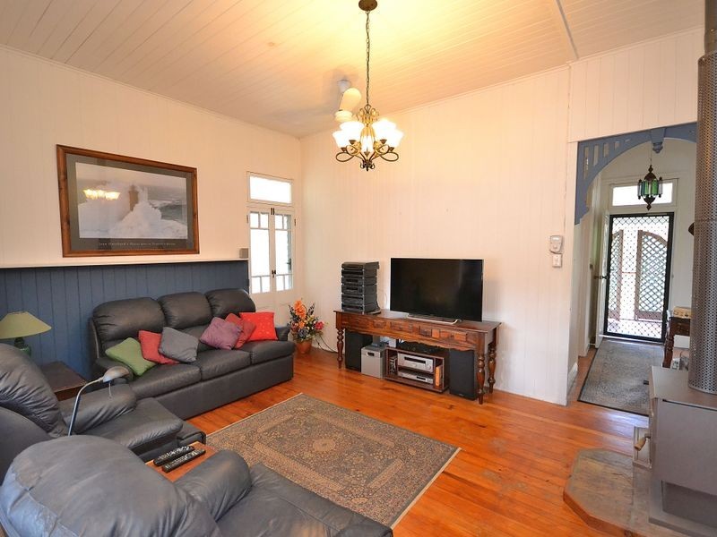 15 Old Cove Road, Woodford QLD 4514