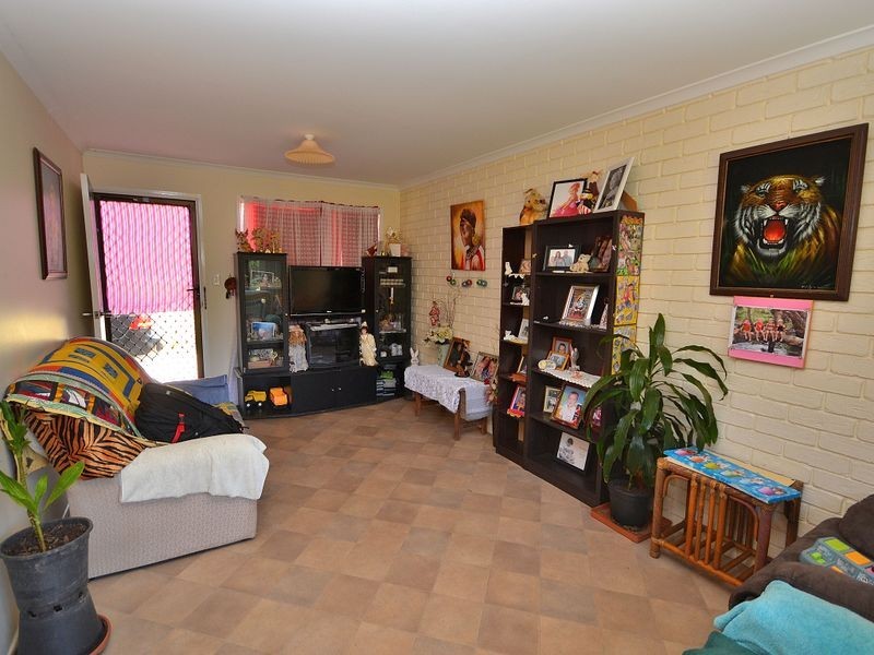 22 Peterson Road, Woodford QLD 4514