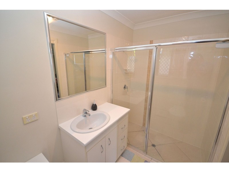 1 Hedley Drive, Kilcoy QLD 4515