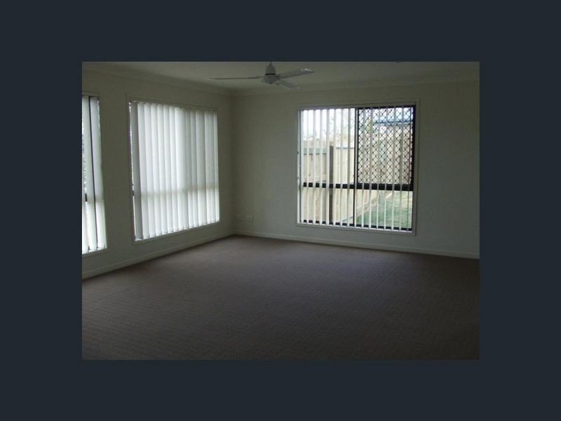 1 Hedley Drive, Kilcoy QLD 4515