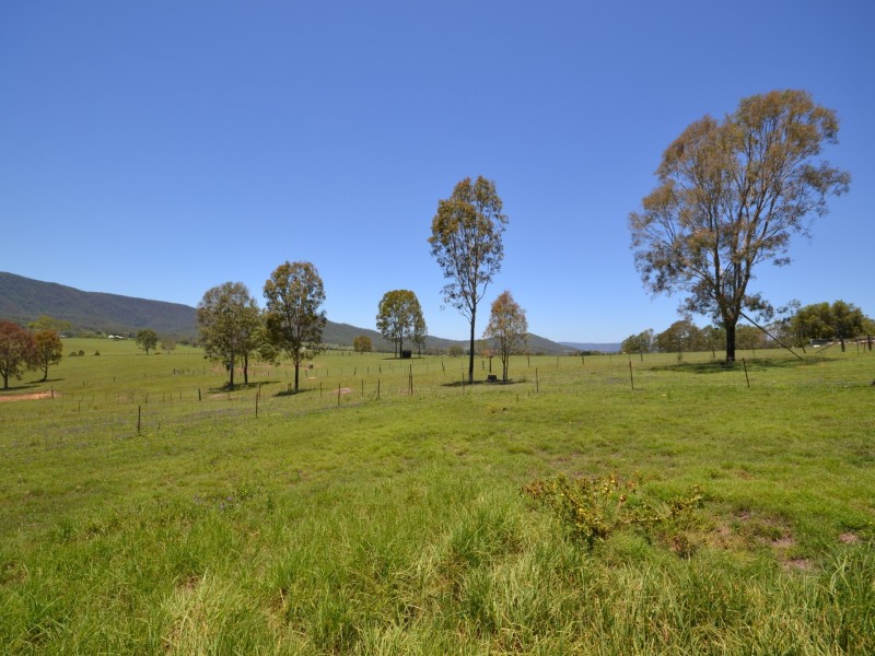 772 Sandy Creek Road, Sandy Creek QLD 4515