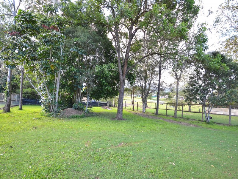 14 Neurum Street, Woodford QLD 4514