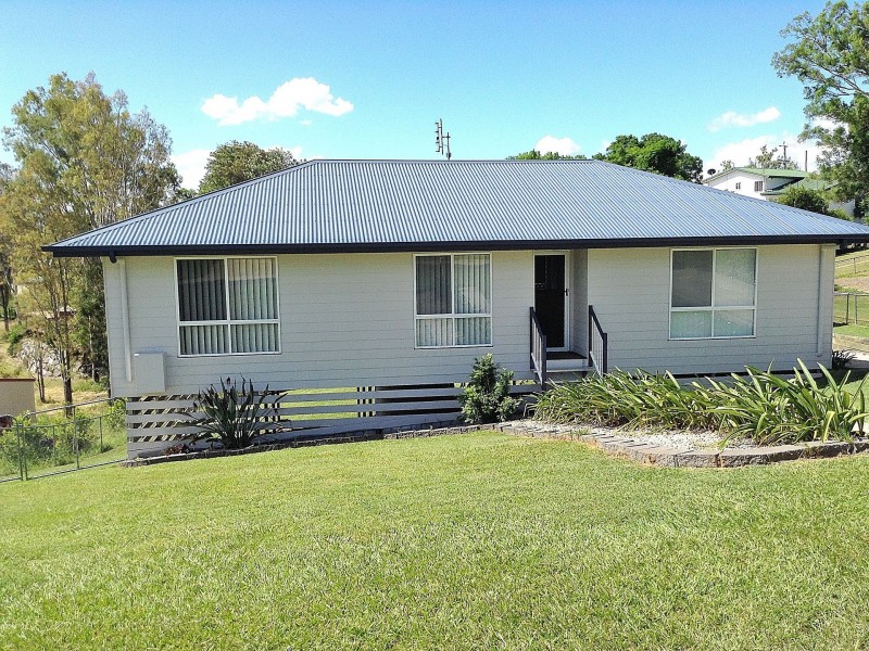 4 Webster Court, Kilcoy QLD 4515