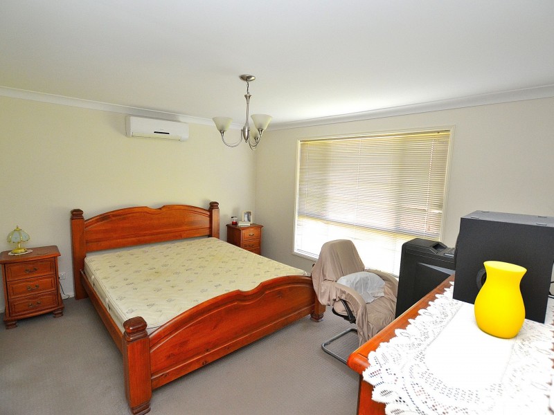 12 Hedley Drive, Kilcoy QLD 4515