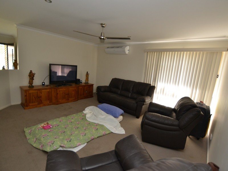 12 Hedley Drive, Kilcoy QLD 4515