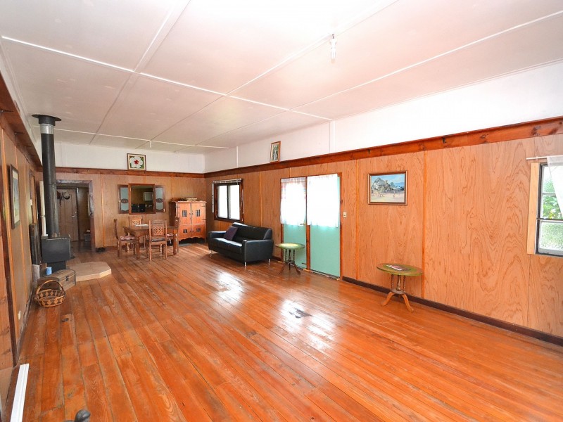 44 George street, Linville QLD 4306