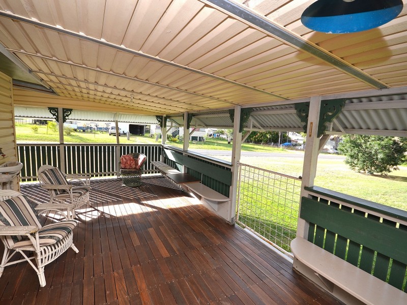 44 George street, Linville QLD 4306
