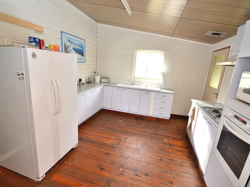 44 George street, Linville QLD 4306