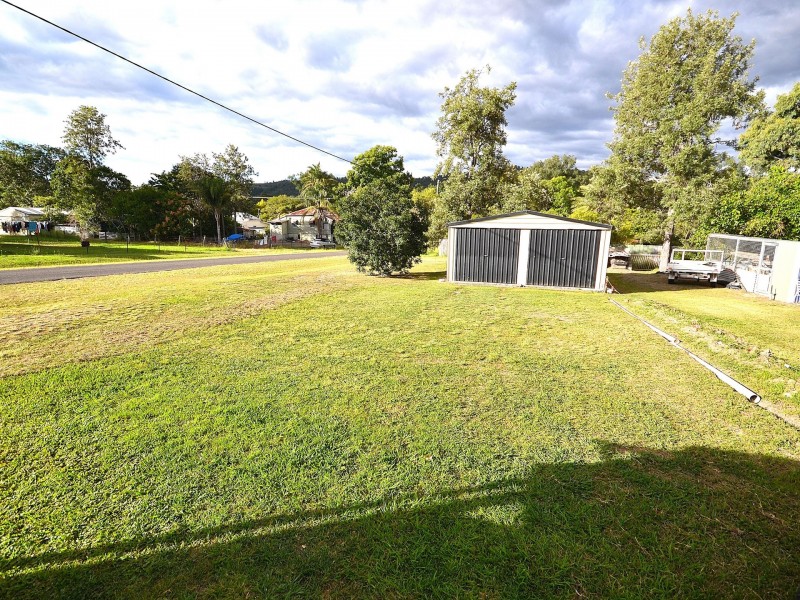44 George street, Linville QLD 4306