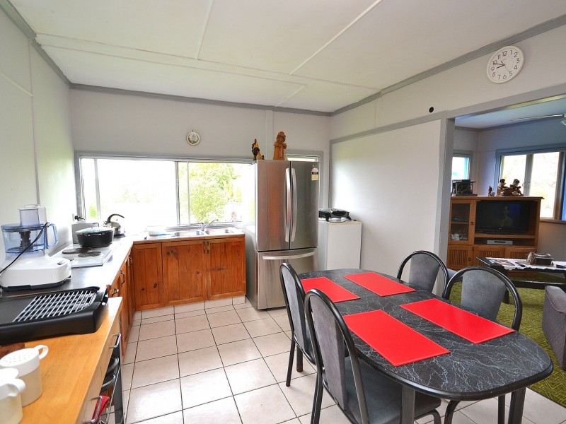 36 Hill Road, Stanmore QLD 4514